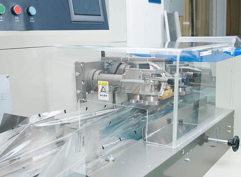 automatic horizontal packaging machine