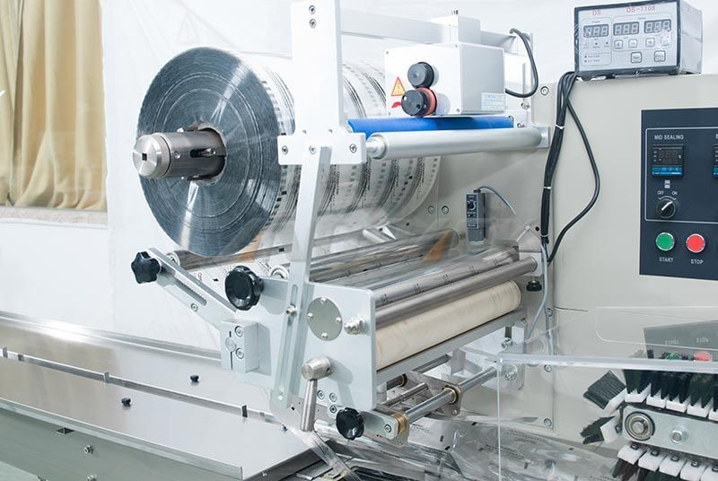 horizontal flow pack machine