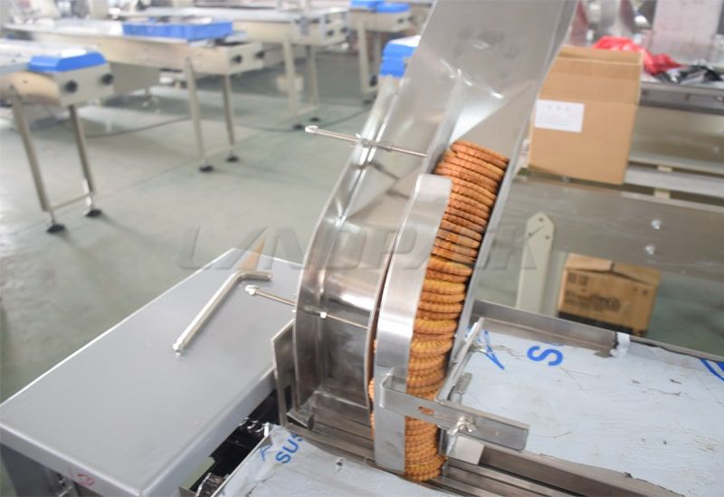 biscuit packing machine