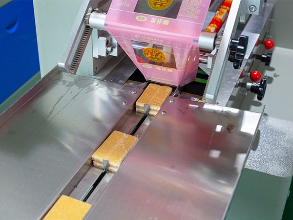 biscuit wrapping machine