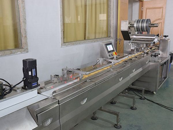 biscuit wrapping machine