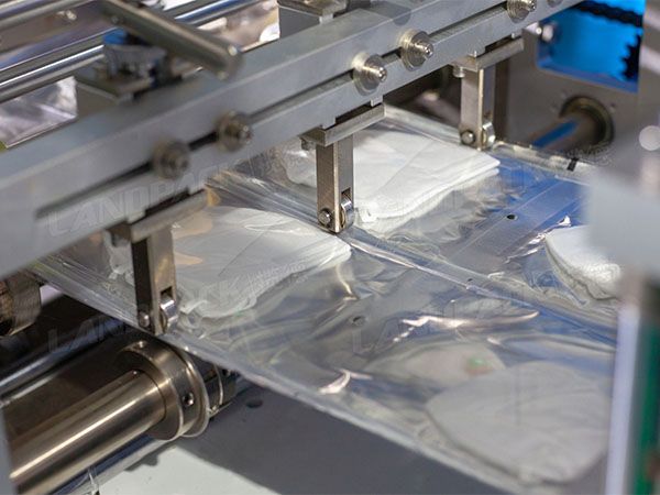 face mask packing machine