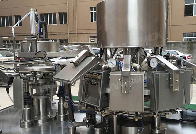 rotary vacuum packaging machine