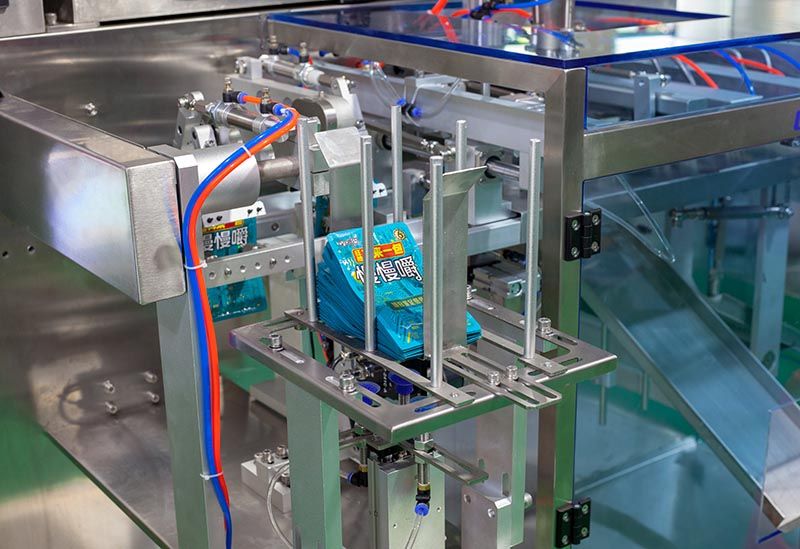 horizontal pouch sealing machine