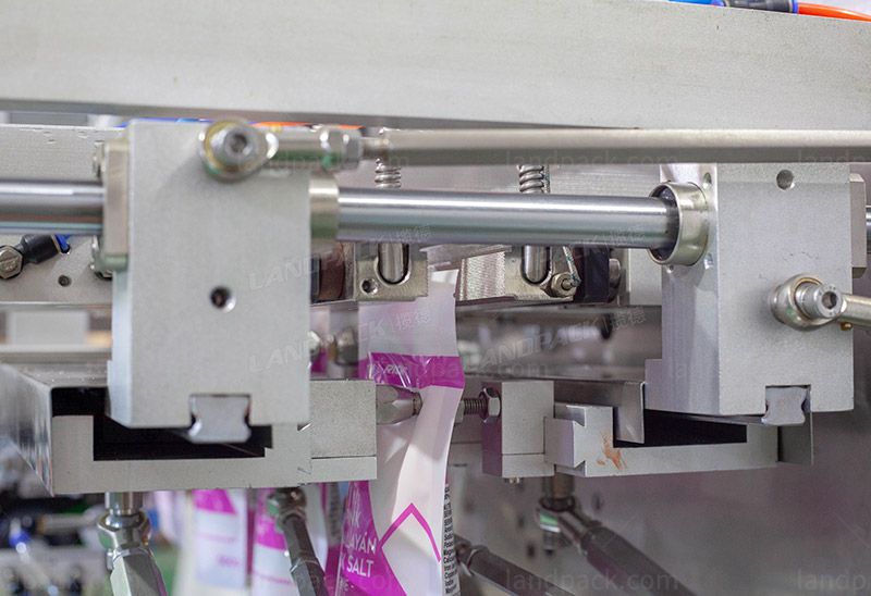 zipper pouch packing machine price