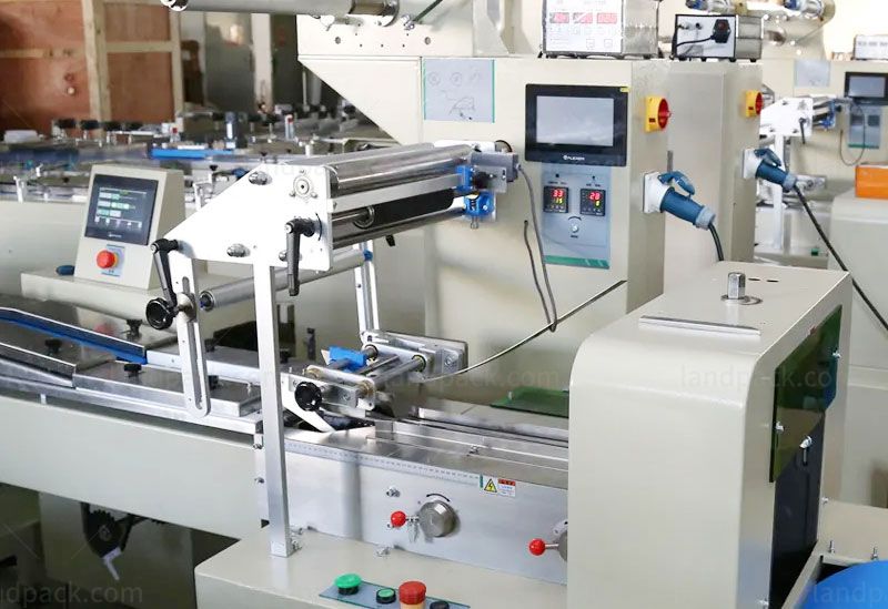 automatic bread packing machine